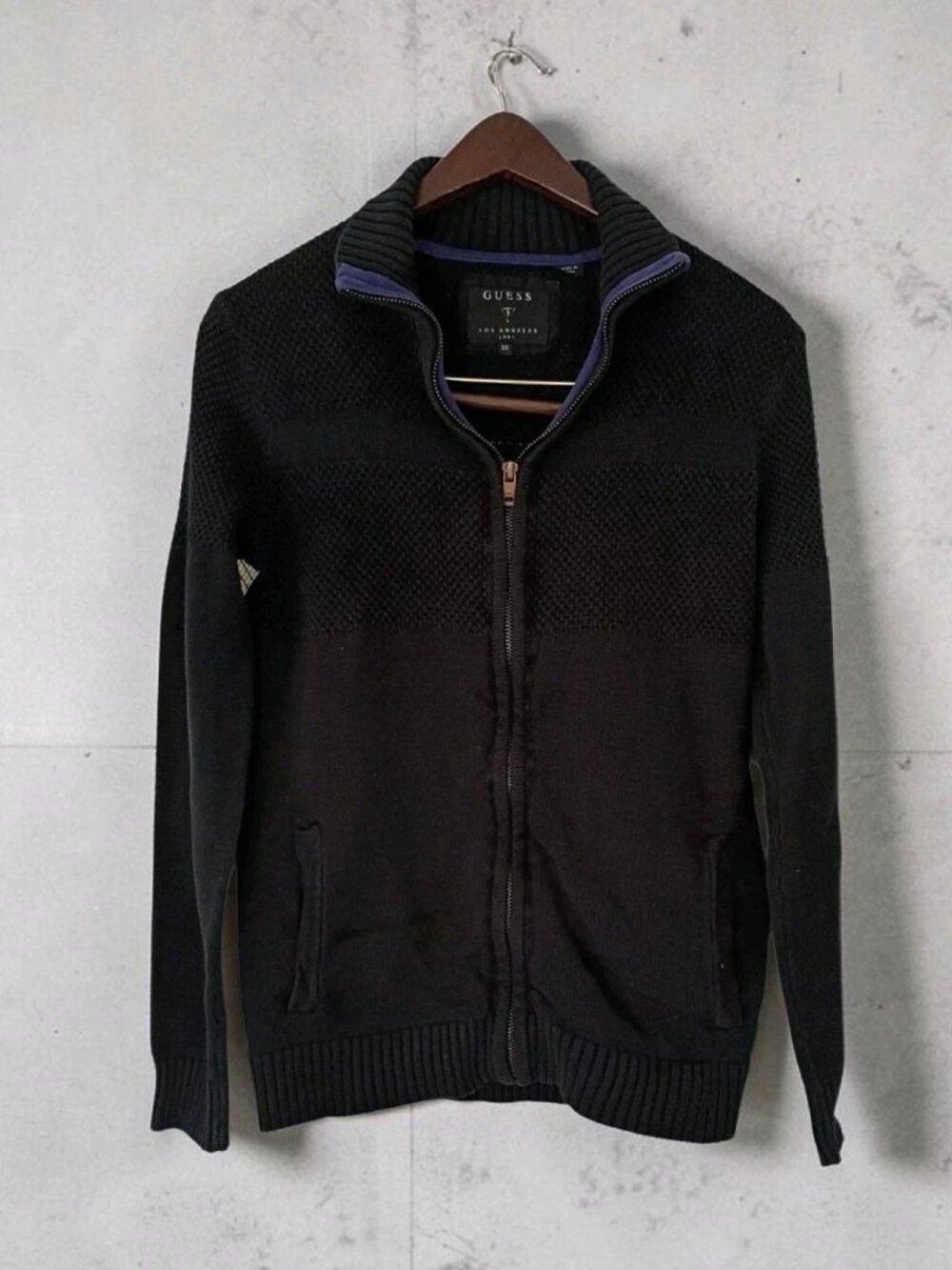 GUESS Womens Sweater XS Black Wool Vintage Y2K Los Angeles Thick Slight Flaw